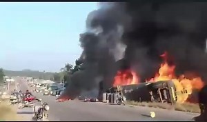 ⚫️ INFO : A cause de quelques litres de carburant des jeunes viennent de perdre leurs vies ce matin à #limbé au #Cameroun. Tu verras la fin de 2023 au nom de Jésus-Christ ! | Rooted in Christ