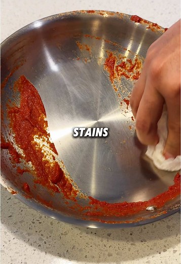 Effective Stain Removal Using Tomato Paste