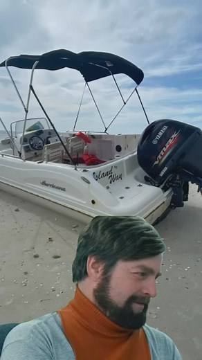 Should have use the @wavveboating app!😅😅😅 _________________________________#boating #oops #qualified #cantparkthere #boat #meme | Wavve Boating Inc.