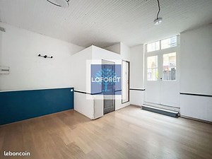 Location Local commercial 50  m², Blaye (33390)