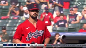 Sidearming Nick Sandlin escapes a bases-loaded jam to keep the Cleveland Indians even in the 6th! | FanDuel Sports Network Cleveland