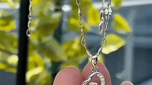 这款S15手机独具设计魅力，轻薄机身搭配出色续航，日常通勤、旅行拍照都不错，真实体验感超值！