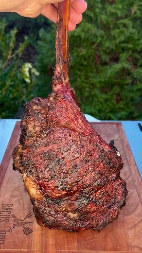 Tomahawk Tuesday 🥩. Part 41. Hooray for Thawk day 💪. One glorious cut from @firegrasswagyu 🔥. Rate that crust 🤔? #tomahawktuesday #bacusbbq #thawkday #incrustwetrust #steaktime