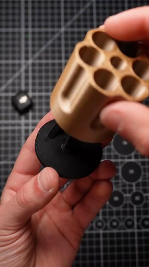 3D printed revolver battery holder #cartyski #3dptint | cartyski