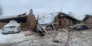 Roof collapses, trapping those inside Lava Hot Springs restaurant