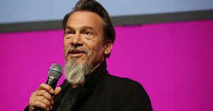 Florent Pagny : ses confidences sur son incroyable rencontre avec sa femme Azucena Camano, il y a 26 ans