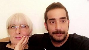 Enis Arıkan: Birbirinizi sevin, ölümlü dünya