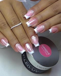 Nagelförlängning med Cuccio Gel 﫶 . Visste du att Cuccio T3 LED/UV Controlled Levelling Gels har samma styrka som en acryl. Den är utmärkt att skulptera med och kan även läggas över tipp www.shopbyamor.se . #cuccioeurope #t3gel #sculptinggel #uvledgel #cucciosweden #cuccioworkshop | Nails By Amor | Facebook