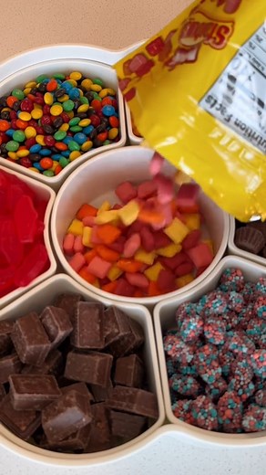 4.9K views · 145 reactions | #restock #organized #asmr #candy #restocking #candyrestock #organization | Kaelimaeee Hub | Facebook