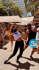 Mandei minha nega pra feira Ela não fez a feira, ela foi vadiar.. 🎶 | Sambando