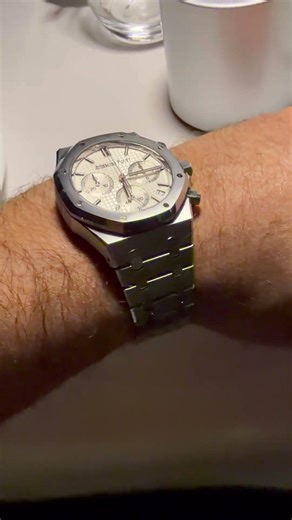 Audemars Piguet Royal Oak 41mm Ref 26240ST.OO.1320ST #AP #RoyalOak #chronograph #watchshorts