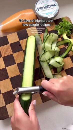 Tonight’s dinner adventure: Teriyaki Chicken Cucumber Avocado “Sushi” rolls! 🥒 The finest and creamiest Chilean avocados add the perfect touch to this flavor-packed dish from @fitness_recipes. Ready to roll? 🥑 #Avocado #AvocadosFromChile #AvocadosNowInSeason #Instafood #ChickenRecipes #DinnerRecipes #Sushi #SushiRecipes | Avocados from Chile