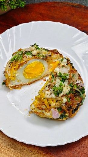 109K views · 478 reactions | Egg Pouch . . . . #bismillah #viralreelsシ #fbreelsfypシ゚viral #viralreelschallenge #foodie #recipe #facebookviral #viralvideo #snacks #recipeshare #likeforlikes #reelstrending #virals #recipe | Cook with QN | Facebook