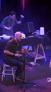 schlagZEUGS - Die witzige Trommelshow auf Alltagsgegenständen am 21.9.24 zum ersten Mal im Kanton Bern @ Kreuzkellerbühne Herzogenbuchsee. Wir freuen uns! | Bubble Beatz