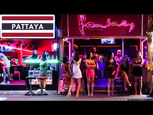 [4K] Pattaya's massage parlors street, Soi Honey in Soi Buakhao - 2022
