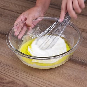 4.3K views · 69 reactions | Strawberry pie with natural yogurt: It's impossible to eat just one piece! | Recipe Manual | Facebook