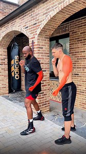 Good posture prevents injuries and adds power Pavel Kickboxing #boxing #mma #kickboxing #muaythai #fitness #ufc #boxingtraining #fight #training #martialarts #gym #boxeo #boxinglife #workout #wrestling #jiujitsu #motivation #karate #sport #boxer #sports #boxinggym #boxingworkout #boxinggloves #boxingnews #judo #fighting #posture #coach | Jonathan Male Jordao