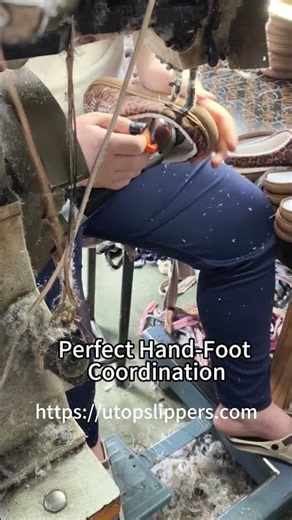 High-Speed Slipper Sole Stitching: Factory Production Rhythm! #Shorts