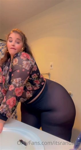 Sink Sitting and Dancing (May 3rd, 2022 OF Upload)