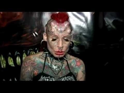 Former Mexican lawyer becomes heavily tattooed 'Vampire Woman'