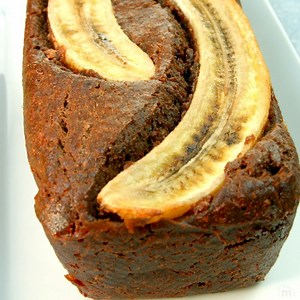 [Bonjour chez vous ☀️] Bon début de semaine à tous avec ce délicieux banana bred au 🍫 La recette par ici ➡️ http://bit.ly/2NEMYKB | Marmiton
