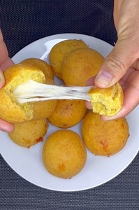 59K views · 223 reactions | Deliciosos buñuelos de queso. | Recetas de Adela | Facebook