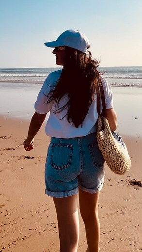 Meet Me When The Sky Touches The Sea ☀️🌊 #reels | Hind Sabri