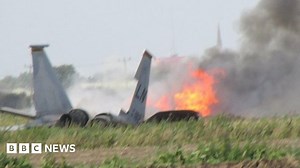 USAF F-15 jet crashes in Lincolnshire