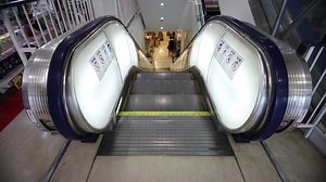 ドンキホーテのエスカレーター体験