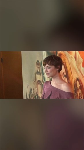 She ate, left no crumbs Emma Stone just went from goofy soft femme to snatched pixie-core #EmmaStone #PlasticSurgery | showsha