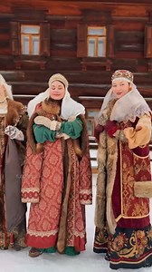 How peasants and noblewomen dressed in the old ages…! 💃💃💃 | Future Russia