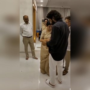 870K views · 10K reactions | అల్లు అర్జున్ తో మెగాస్టార్ చిరంజీవి భార్య సురేఖ <3 emotional moments :) | Celebrity Couple | Facebook