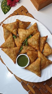 444K views · 192 reactions | Keema samosa recipe so yummmm or...