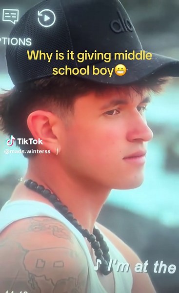 Every time he wears a hat in the show, he can’t seem to actually put it on his head##temptationisland##season2##realitytv##jacktempationisland##cheater