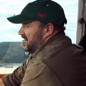 Captain Phil runs out of time and options 😬🦀 #DeadliestCatch | Love Adventure