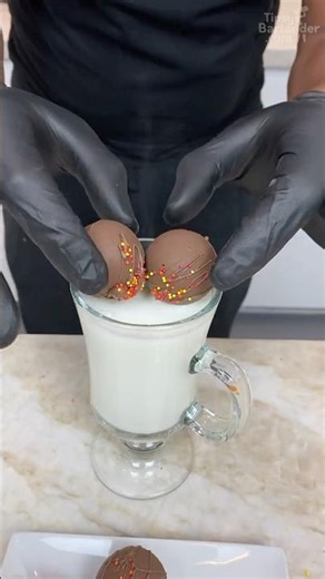 Fireball Hot Cocoa Bomb #cocktail #chocolate