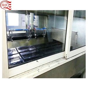 [Hot Item] UV Varnish Coating Machine Automatic UV Coating Machine Spray Painting Drying Complete Coating Line for Wooden Panel, MDF Panel, Christmas Ball