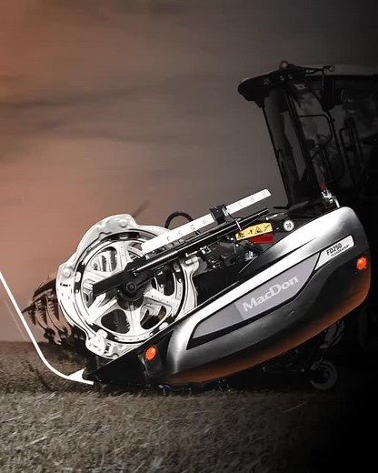The MacDon FD2 FlexDraper® integrates with CLAAS combines, including the CLAAS Trion!⁠ ⁠ *MY11 | MacDon Europe