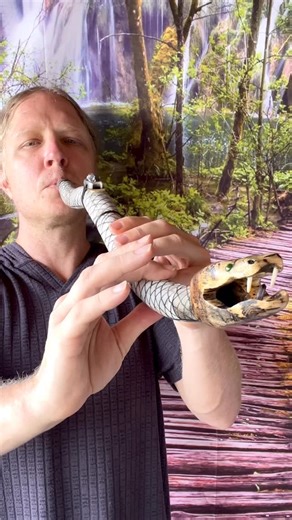 What do you think of this snake flute. It’s covered in moldavite. I’ve made several designs over the years. This has a reverse scale Inlay style. When I inlay the spaces instead of the lines it takes 5 times as long. Check out the rainbow serpent, or the even more elaborate emerald serpent in my reels to see the nexts levels of this design. The emerald serpent is a triple tri harmonic drone design which was one of my original bamboo innovations. Thanks for reading! #soundjourney #soundhealing #h