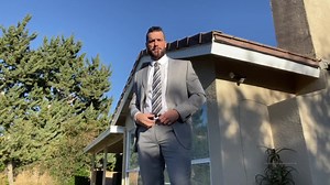 Ramon Nomar cums dressed in a suit
