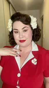 What did you think of this hair? A closer look at this 1940s hair set i did recently to practice for a wedding i’m attending this week. Loved how this whole look came out 💋 though I am skeptical my hair will recreate it 😅 #pinup #pinupgirl #pinuphair #1940shair #retroinspired | Curvecreation - Miss Osiria Rose