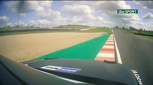 🎥 Donington Park 2022 - Race 2 Gordon Shedden takes the #BTCC win in an eventful race two, with Ingram hot on his heels 🥇🥈 | BTCC