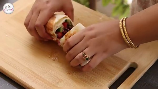 14K views · 457 reactions | Perfect Recipe for Lunch & Dinner  Chicken Wrap Recipe by (YES I CAN COOK) Subscribe my YouTube channel to find organized playlists for your favorite recipes. https://www.youtube.com/channel/UCQYEUlU9k9iqyPLh31ZMUdQ | Yes I can cook | Facebook