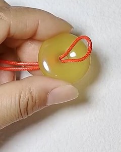 Making a necklace in minutes! | Simple Life