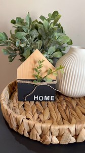 Super easy DIY Home Sign! #roomdecoration #roomdecor #diy #diydecor #diysign #diyhomedecor #DIYCrafting #diycrafts #diycraftsideas #diyideas #diyhome | Rachael Collins