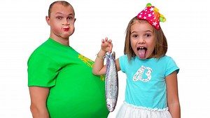 Max and Katya teach dad not to eat sweets | Vlad FamilyShow