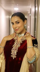 Kranti Redkar Wankhede on Instagram: "Every woman has a spark , only he sees it who believes in her ❤️ In frame @kranti_redkar @withthathappygirl Production head : @manalidixitofficial Camera team : @prafulurakude Editor : @tharush_mandlik_actor Shoot manager and coordinator: @rotes_haar_madchen Kranti Redkar Wankhede outfit : @feathersnflowers Jewellery: @sorayaajewels_ Kranti Redkar Wankhede Stylist: @saileerajpurenagane"