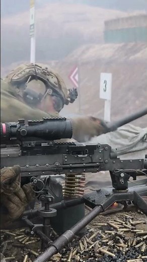 Inside The Life Of A Machine Gunner
