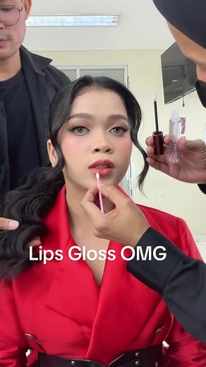 DA7 INDOSIAR @da7_zahrasima01 Makeup: Sisi Hairdo: @Andri Lesmana Lips gloss: OMG #da7indosiar #da7zahrasima01 #tiktokviral #velocityterbaru