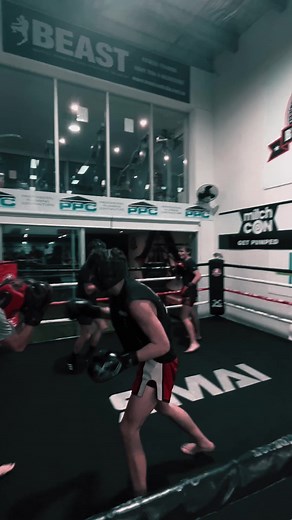 BEAST TEENS !!! For those of you age 13-17 wanting to make boxing your sport this class is for you !!!! If you want to learn, put 100% in to your training and are ready to give it your all Andres got you covered 🥊 You could not ask for a better guide to get you started on your journey!!!! Please bring your gear bring a mate and we will see you on the mats: Monday and Wednesday 5pm start 🥊16oz gloves 🥊Headgear 🥊Boxing boots 🥊Wraps 🥊Skipping rope | Beast Fight Club